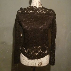 Stunning Lace off the shoulder blouse